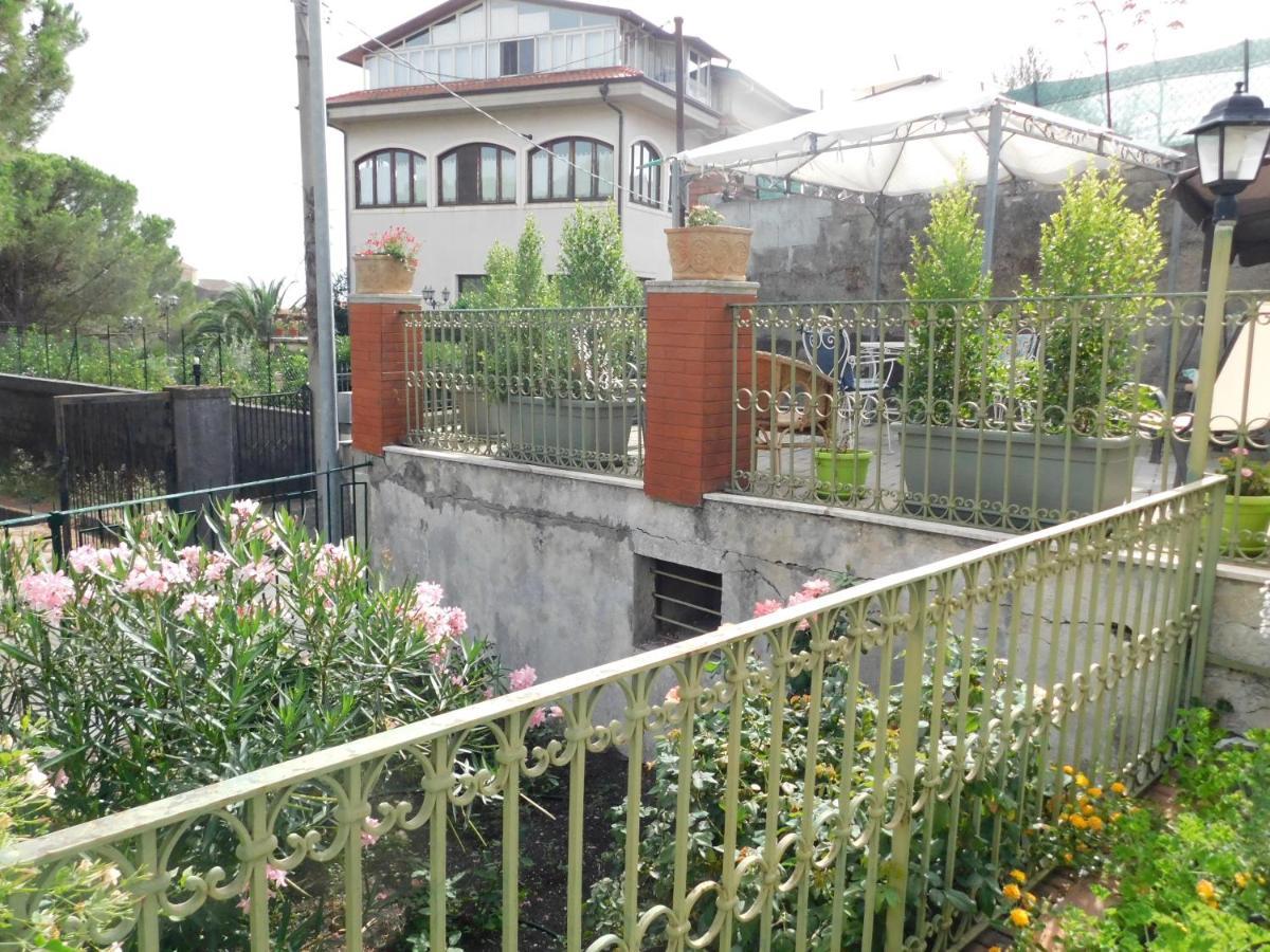 니콜로시 Althea Etna Garden B&B 외부 사진